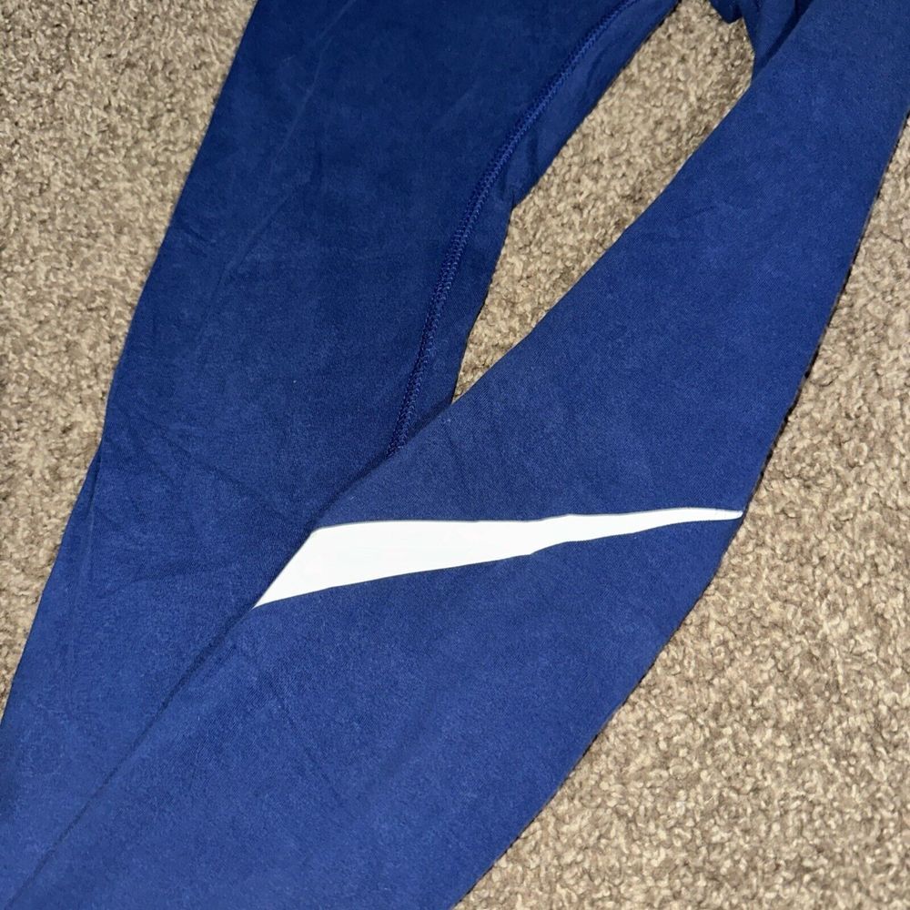 Women's Nike Blue Pull On Stretch Skinny Sportswear Club‎ Leggings sz Small - Picture 3 of 4